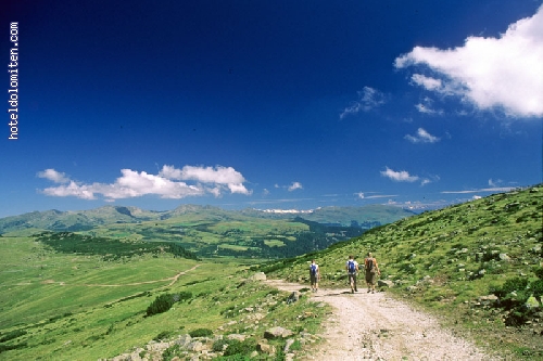 http://www.hoteldolomiten.com/fotogalerie/cache/vs_Landscapes_36.jpg
