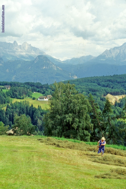 http://www.hoteldolomiten.com/fotogalerie/cache/vs_Landscapes_45.jpg