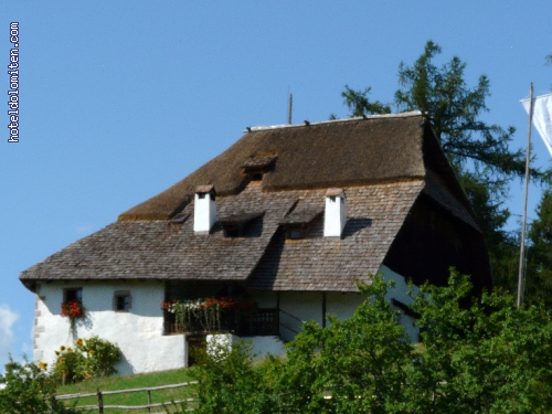 http://www.hoteldolomiten.com/fotogalerie/cache/vs_Renon%20impressioni_P1130081.JPG