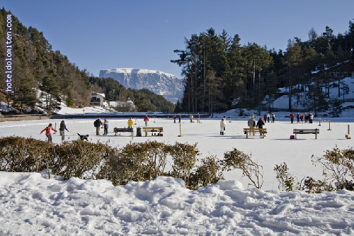 http://www.hoteldolomiten.com/fotogalerie/cache/vs_Winter__MG_7122.jpg